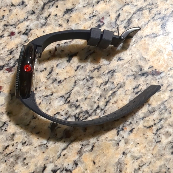 Redline Watch - Picture 3 of 4